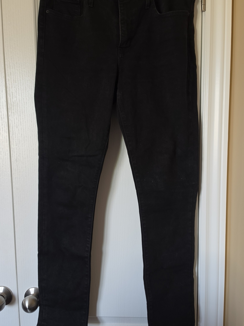 Women's Levi's Shaping Skinny Size 31 Black Jeans